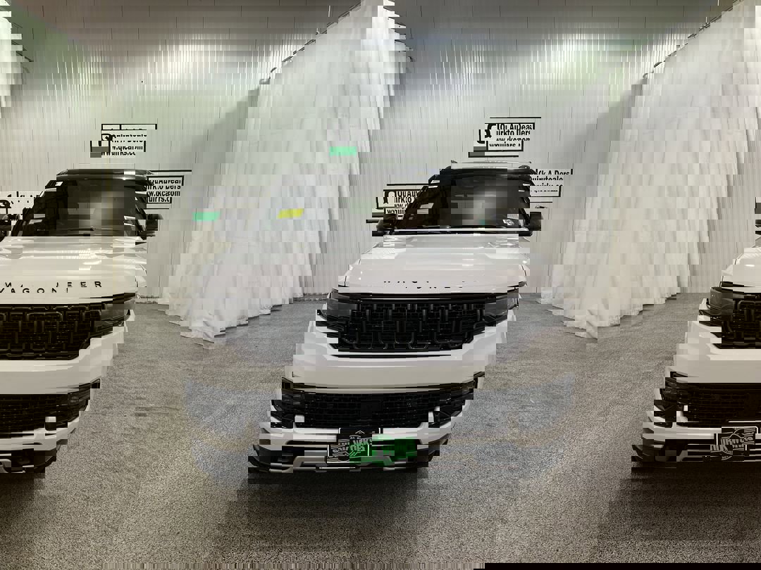 2025 Jeep Wagoneer Series II Overland photo 2