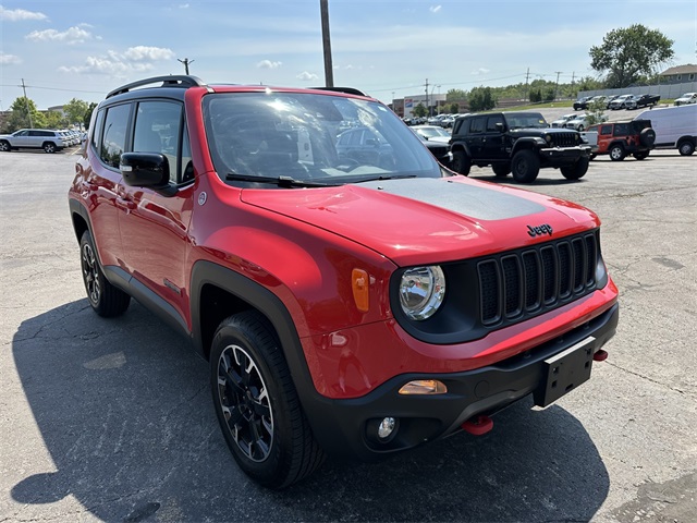 2023 Jeep Renegade Trailhawk photo 4