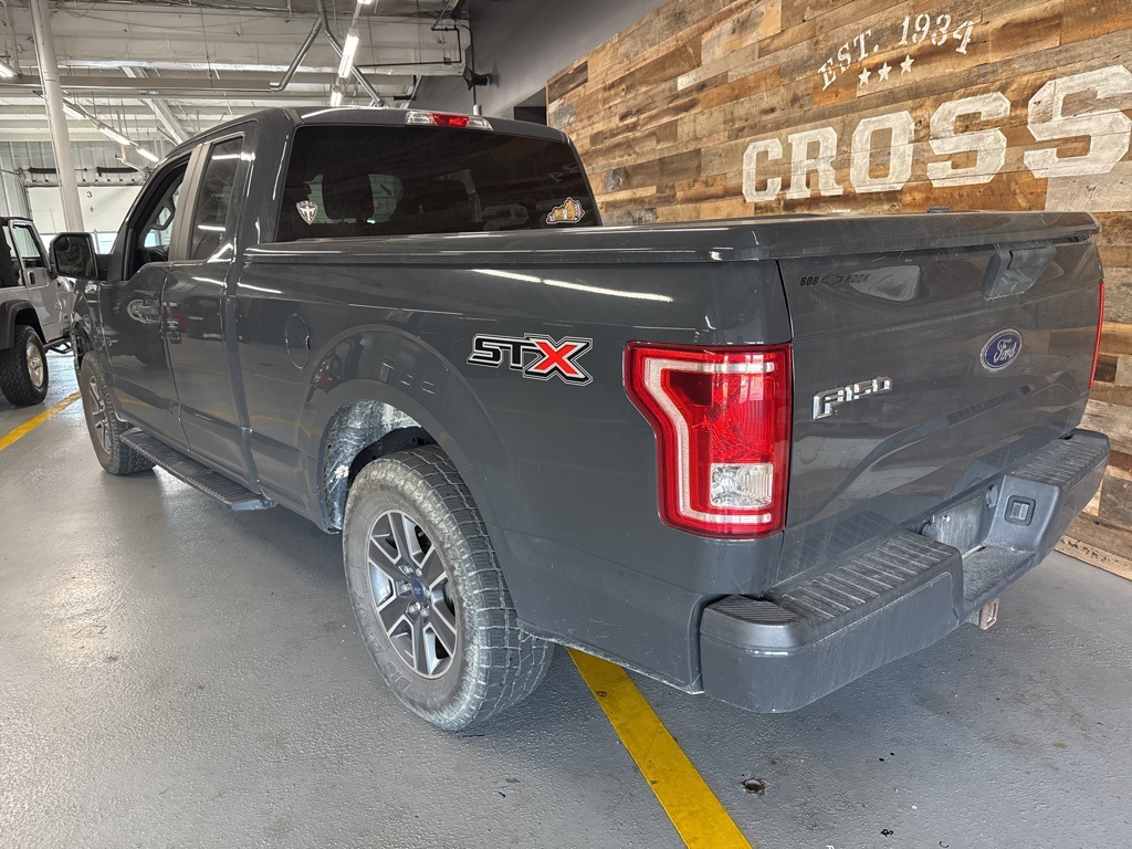 2017 Ford F-150 XL photo 16