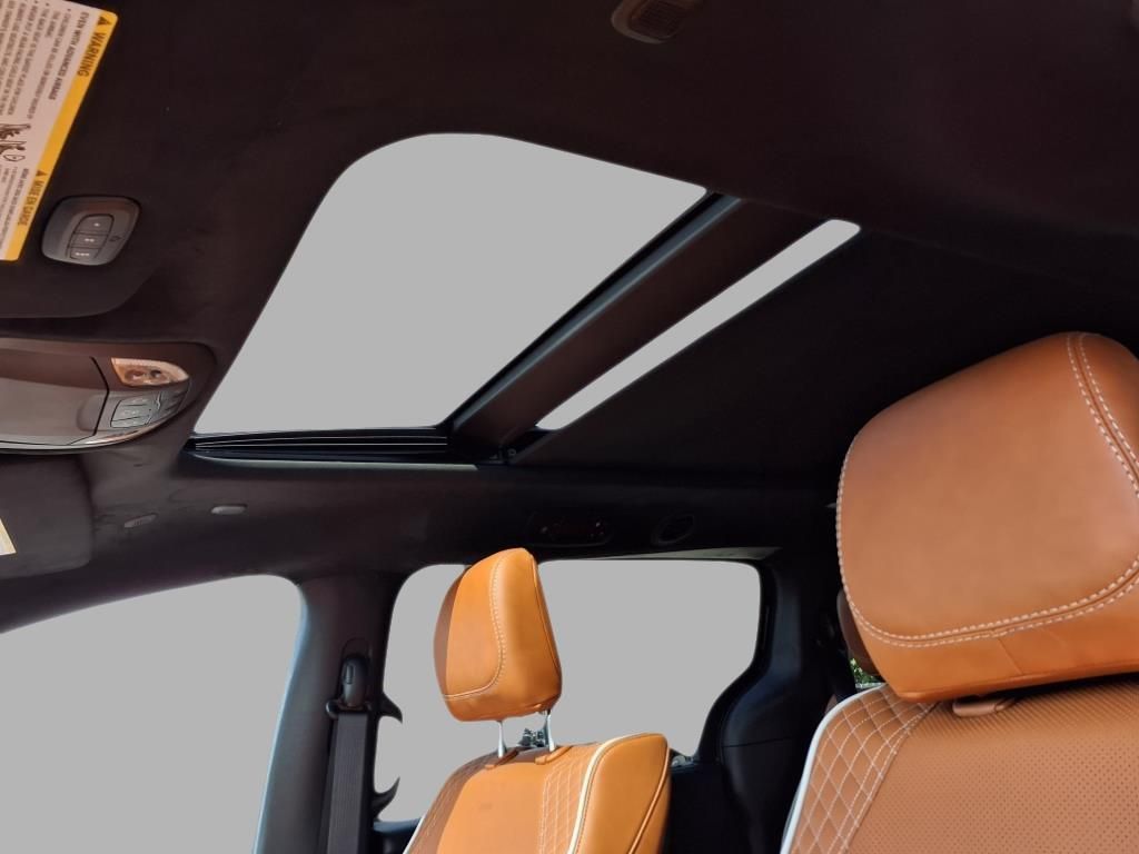 2026 Chrysler Pacifica Pinnacle photo 19