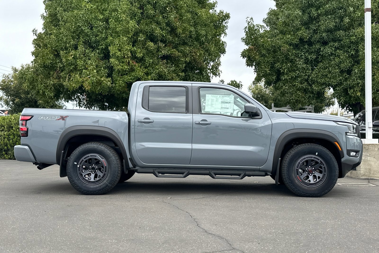 2026 Nissan Frontier Crew Cab PRO-X photo 3