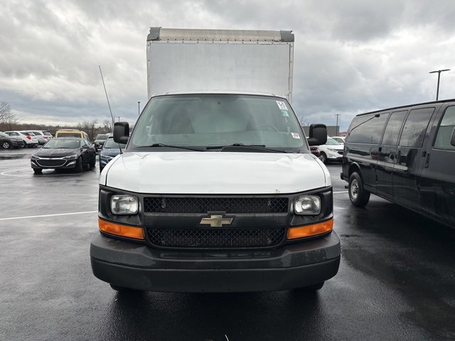2017 Chevrolet Express 3500 Work Van photo 2