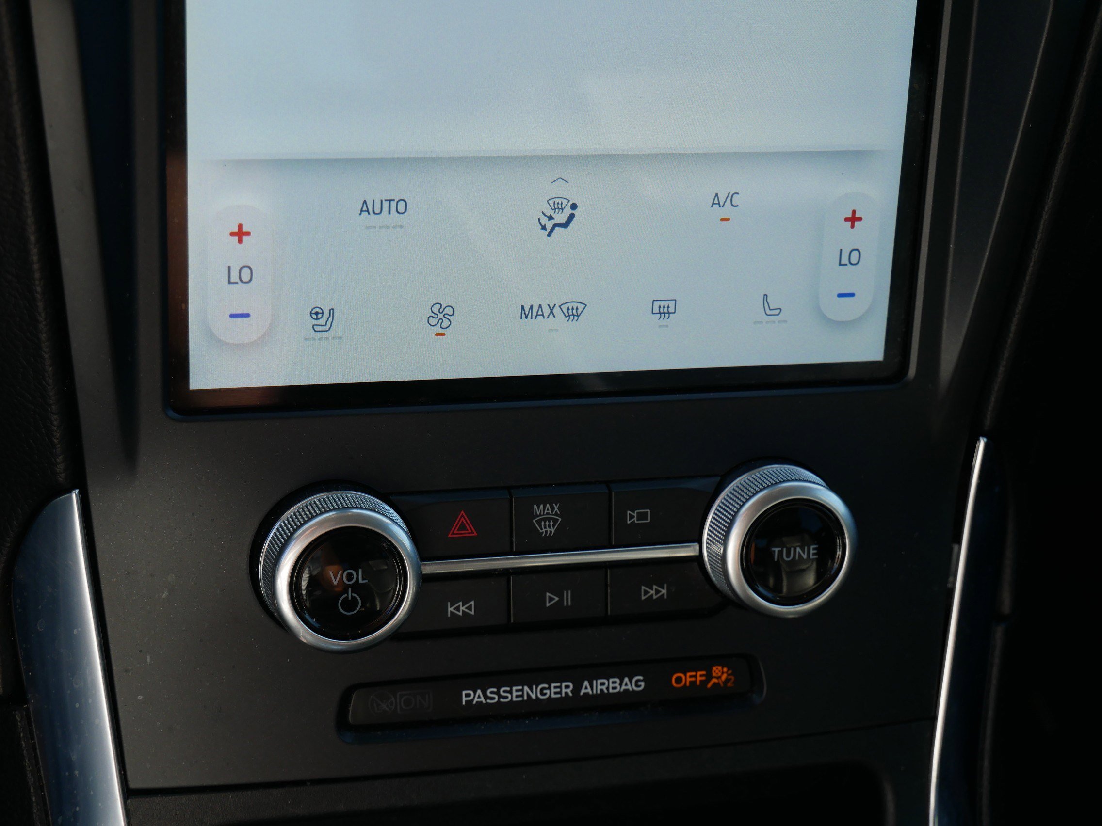 2022 Ford Edge Titanium photo 23