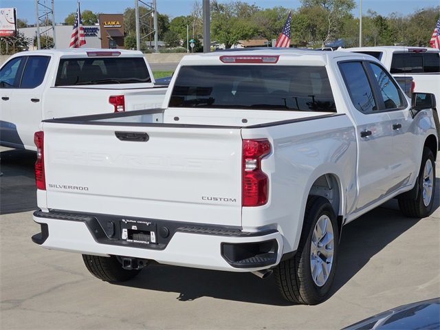 2026 Chevrolet Silverado 1500 Custom photo 3