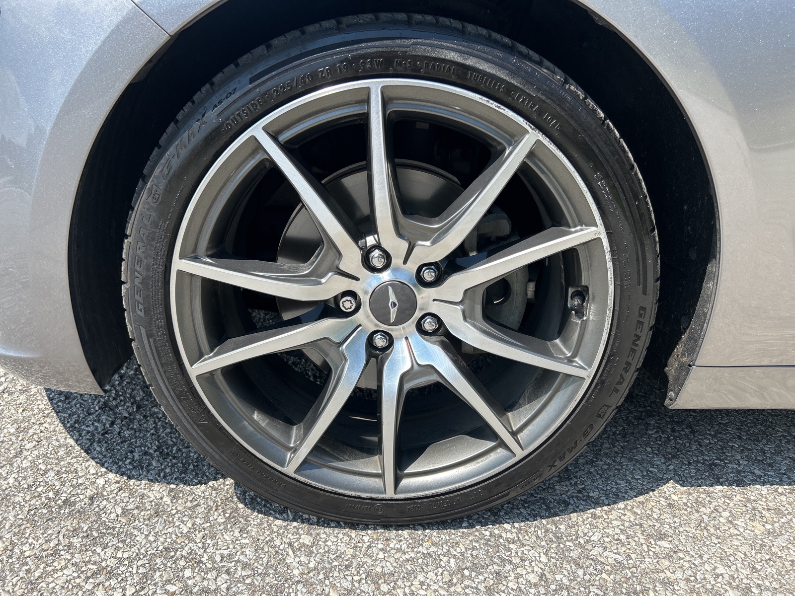 2022 Genesis G70 2.0T photo 11
