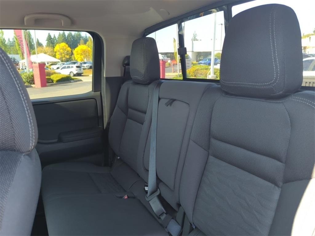2022 Nissan Frontier SV photo 19