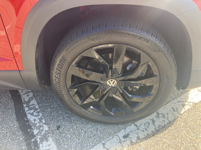2022 Volkswagen Taos SE photo 11