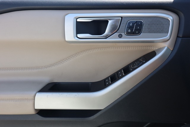 2022 Ford Explorer Limited photo 22