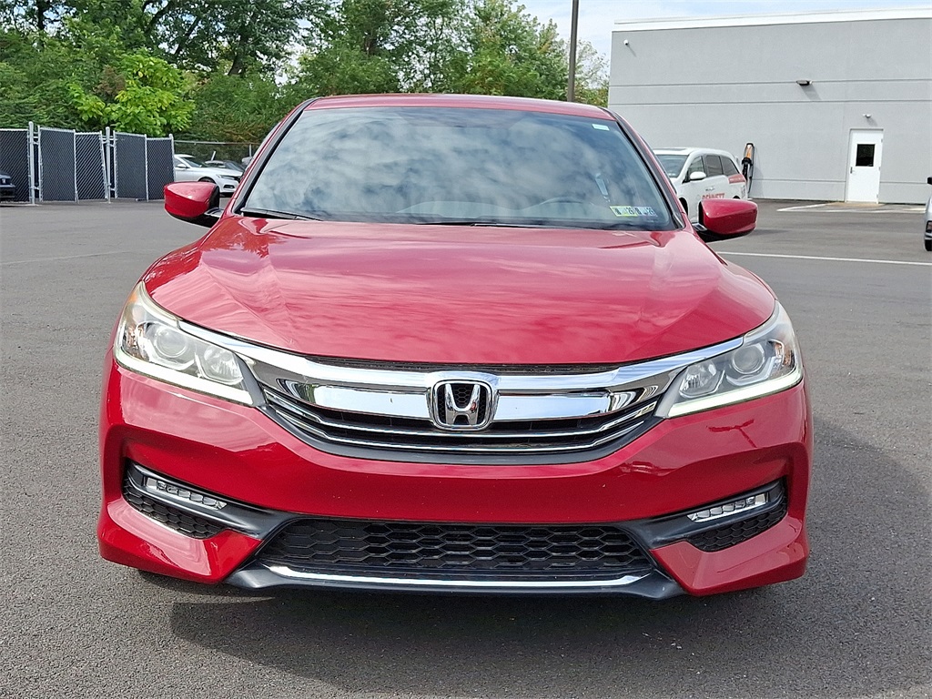 2017 Honda Accord Sport photo 2