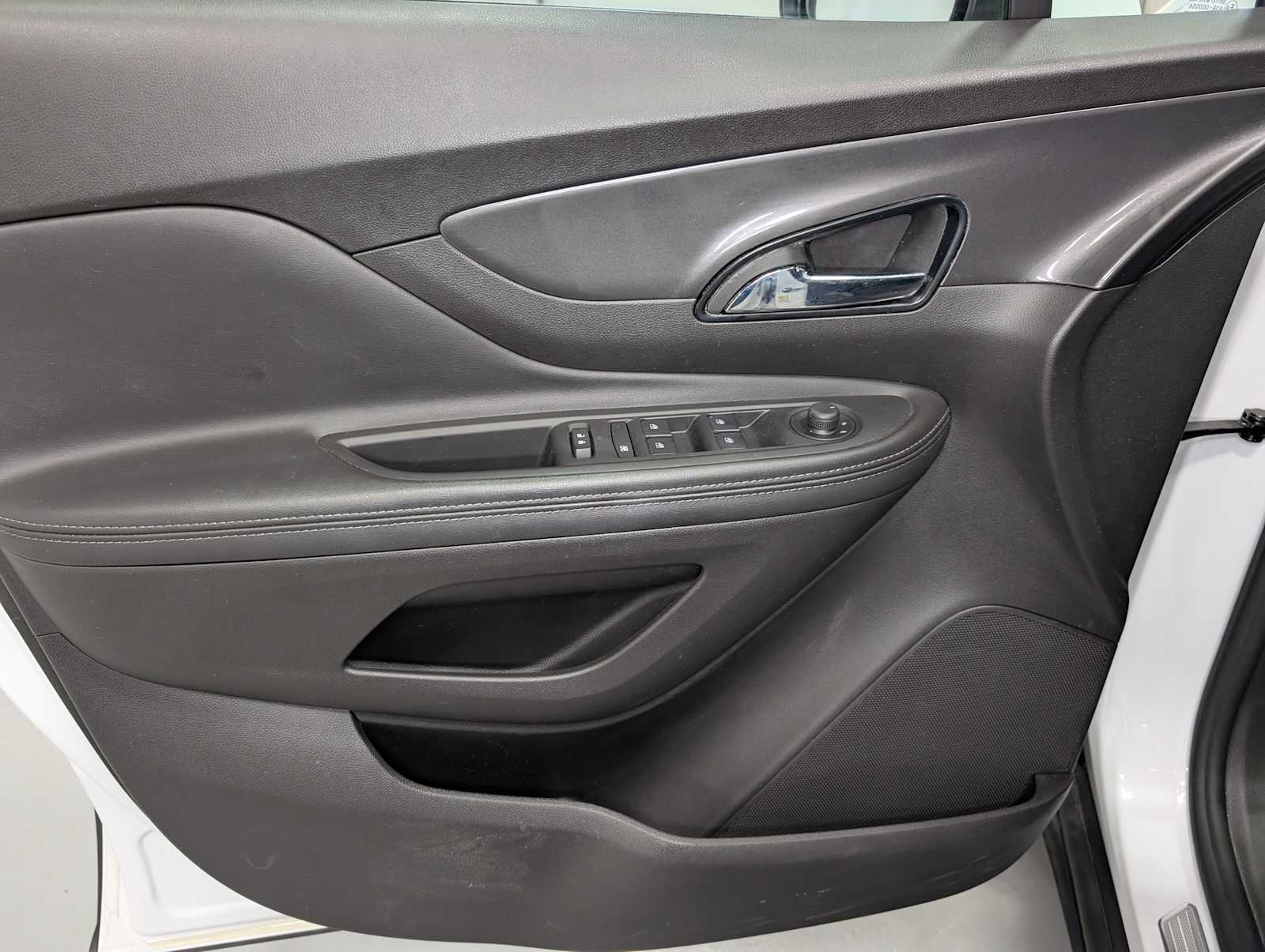 2021 Buick Encore Preferred photo 34