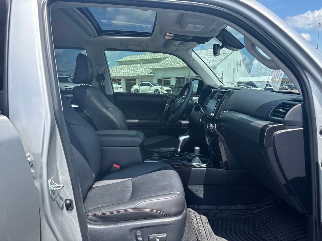 2023 Toyota 4Runner TRD Off-Road Premium photo 3