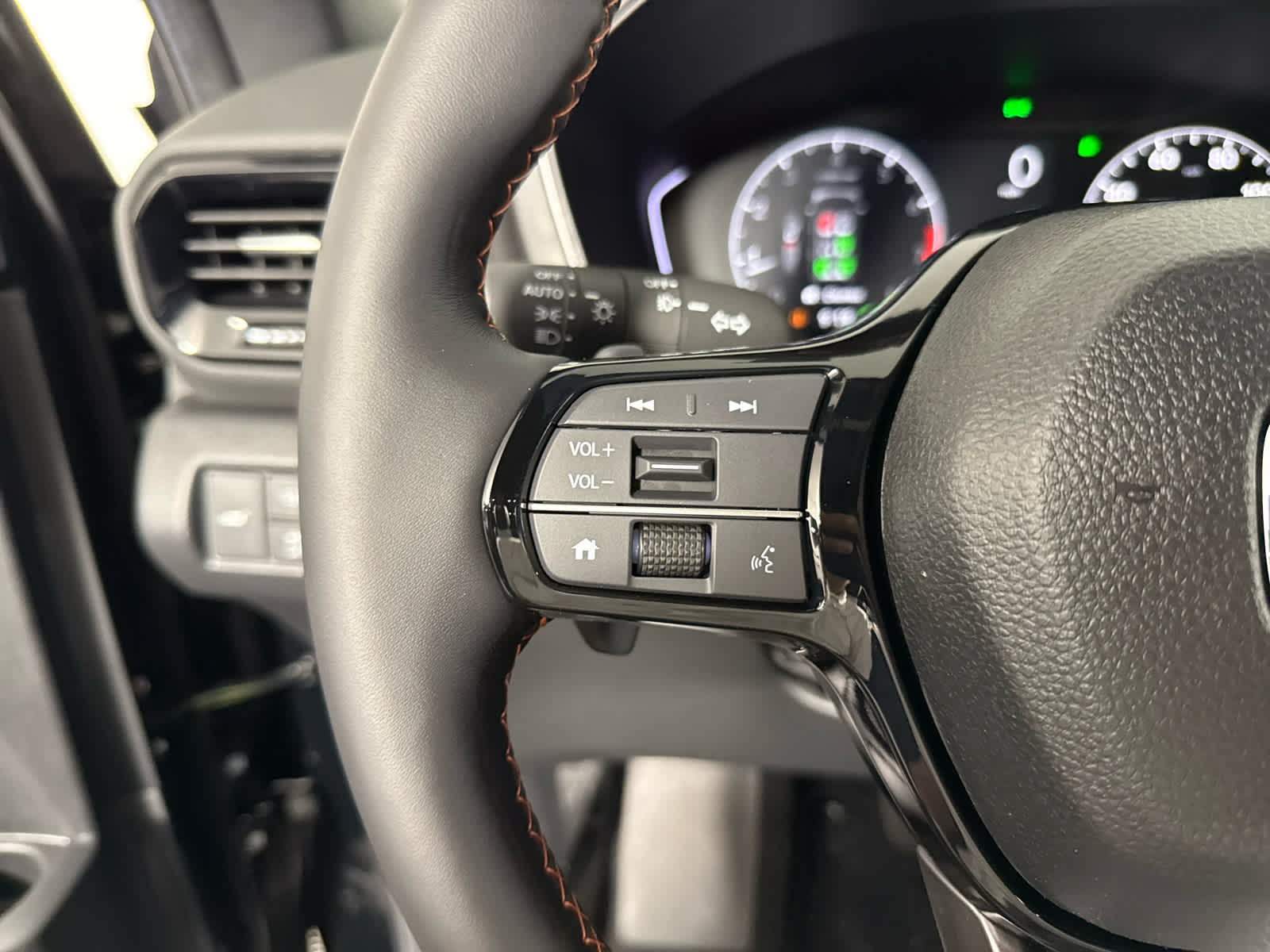 2025 Honda Pilot TrailSport photo 31