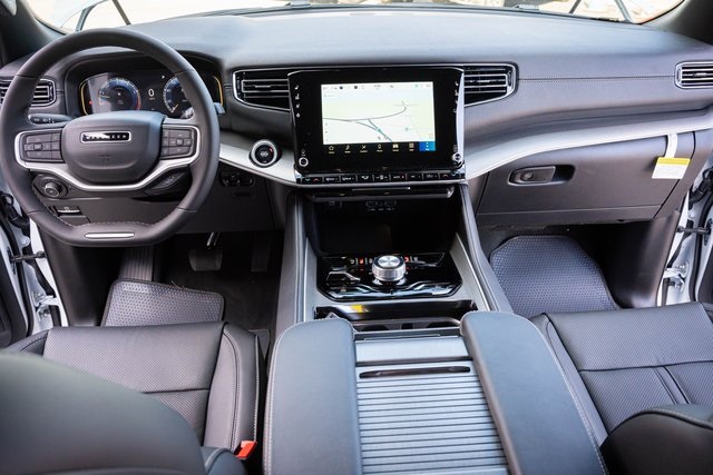 2025 Jeep Wagoneer Base photo 28