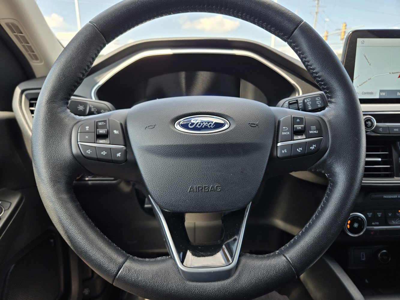 2020 Ford Escape SE Sport Hybrid photo 18