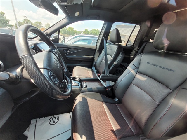2023 Honda Ridgeline Black Edition photo 4