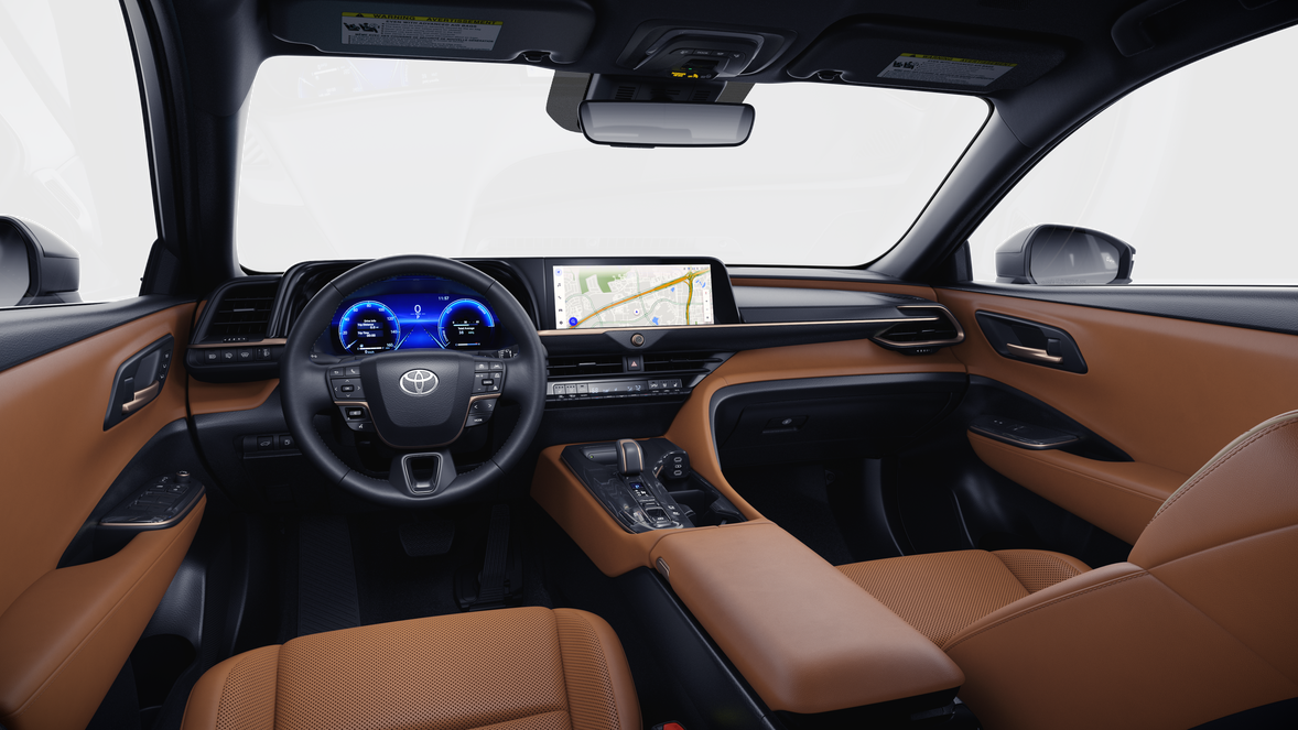 2025 Toyota Crown Signia XLE photo 5