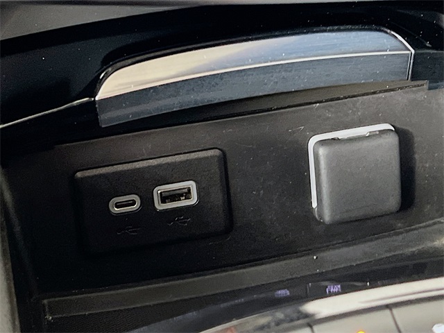 2023 Buick Envision Essence photo 18