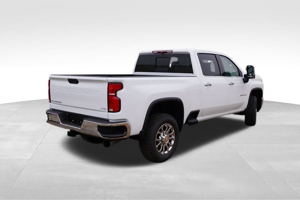 2026 Chevrolet Silverado 3500HD LTZ Z71 photo 3