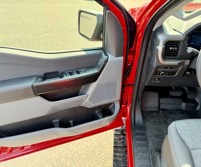 2025 Ford F-150 XL photo 12