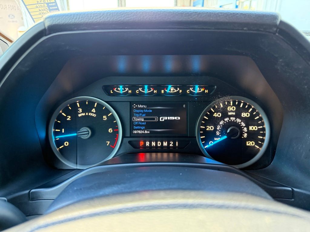 2016 Ford F-150 XLT photo 21
