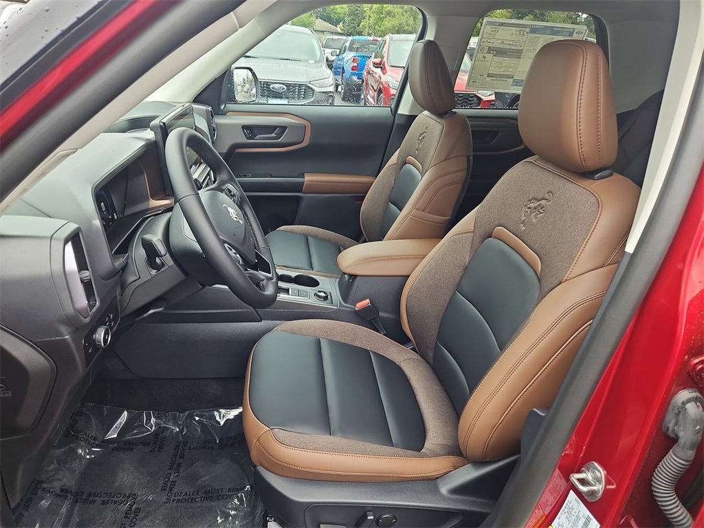 2025 Ford Bronco Sport Outer Banks photo 12