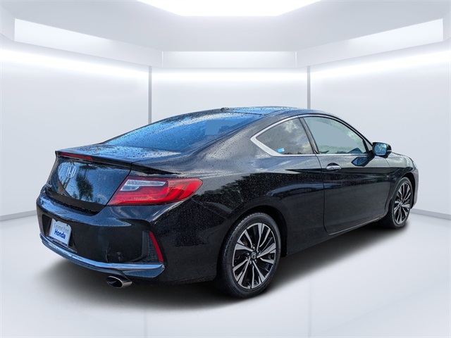 2017 Honda Accord EX-L photo 3
