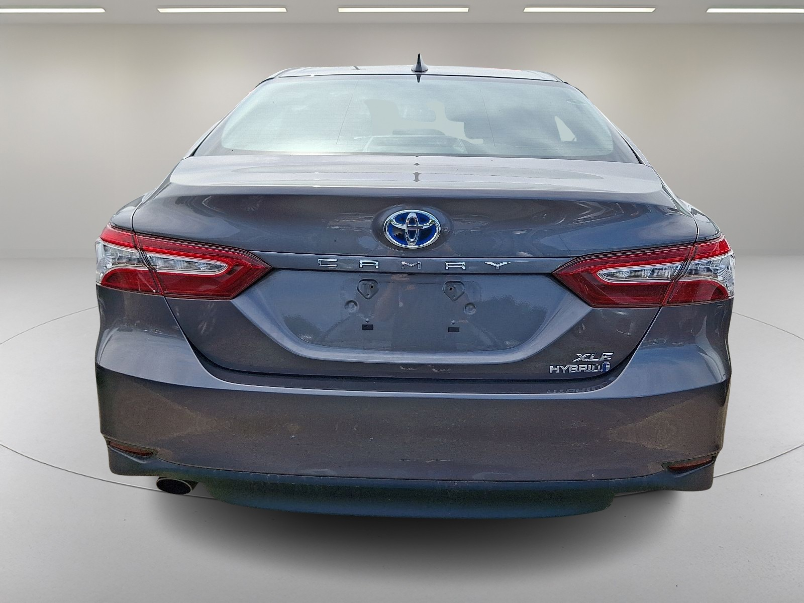 2019 Toyota Camry Hybrid XLE photo 8