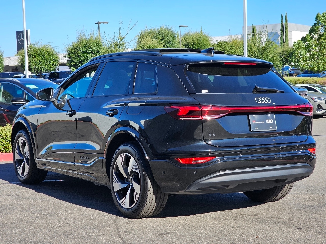 2025 Audi Q6 E-tron Premium Plus photo 8