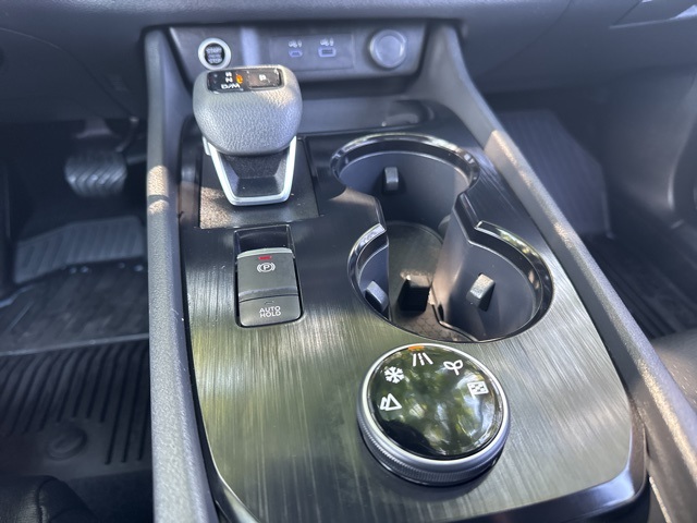 2023 Nissan Rogue SV photo 32