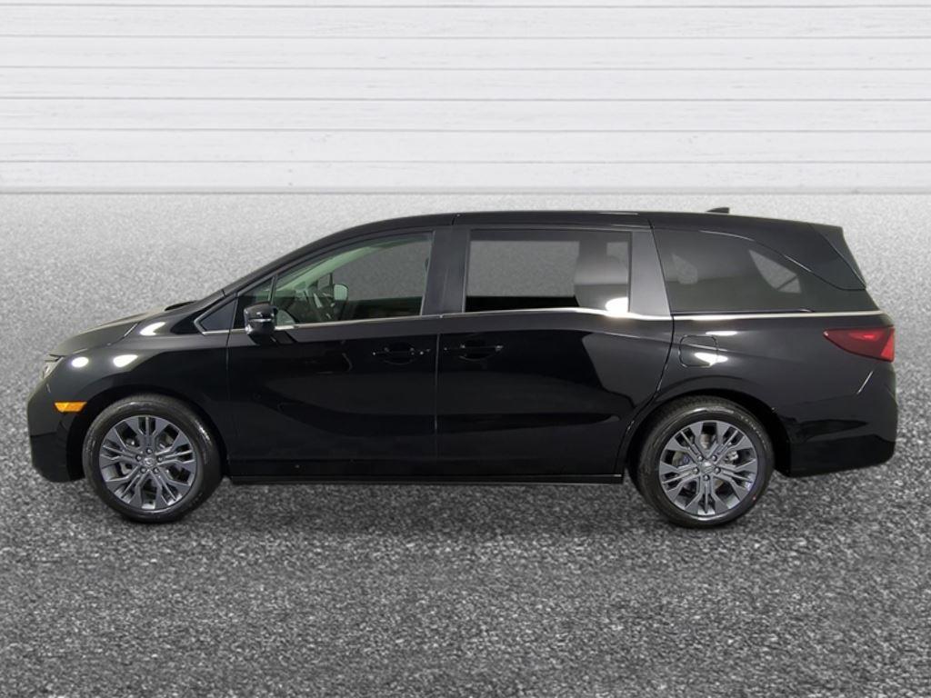 2026 Honda Odyssey Touring photo 2