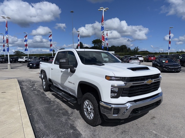 2024 Chevrolet Silverado 2500HD LT photo 2
