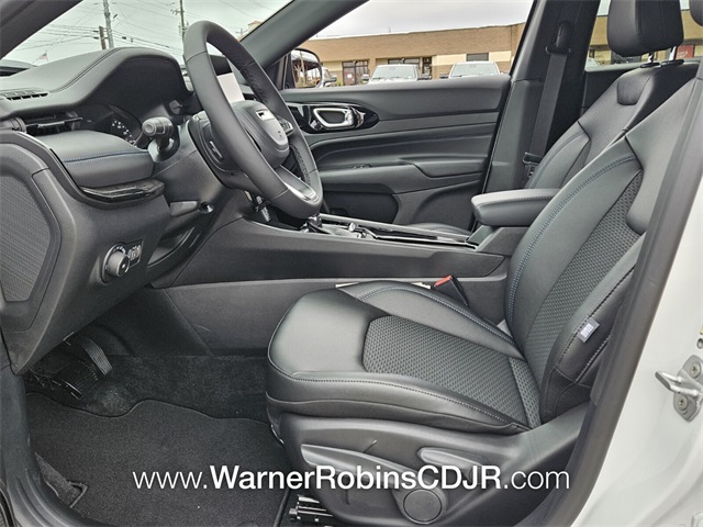 2026 Jeep Compass Latitude Altitude photo 4