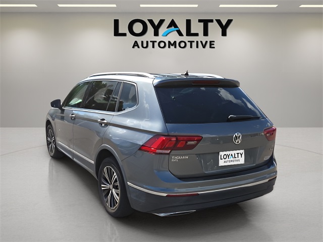 2018 Volkswagen Tiguan SEL photo 3