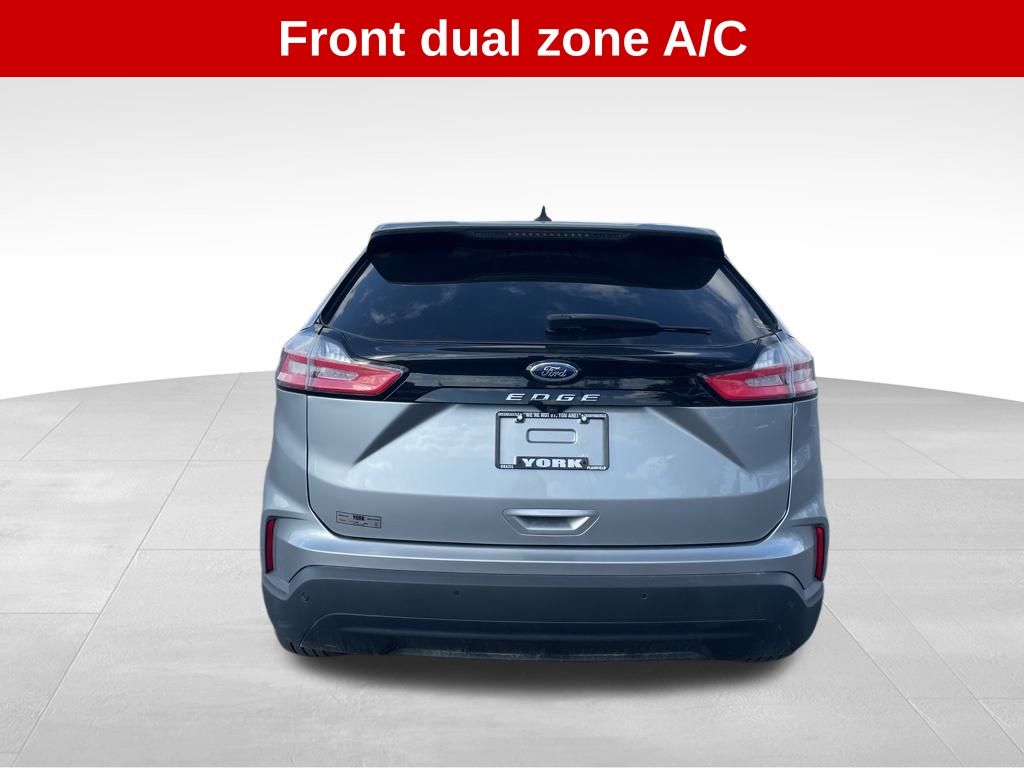 2021 Ford Edge SE photo 4