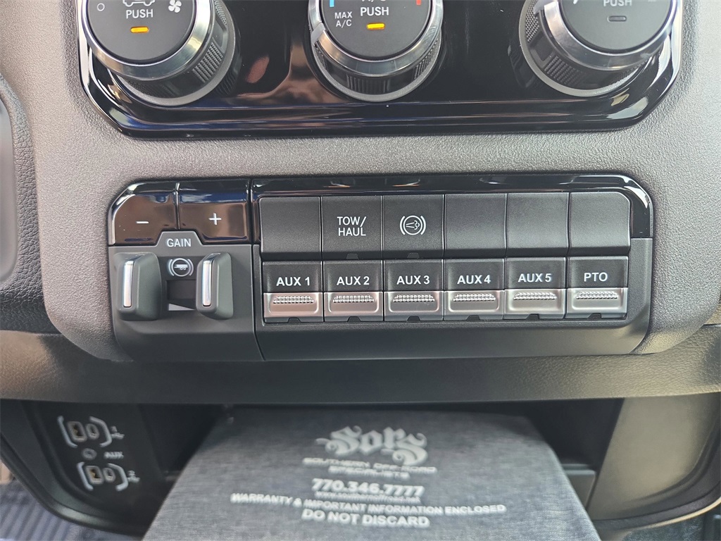 2026 Ram 3500 Tradesman photo 9