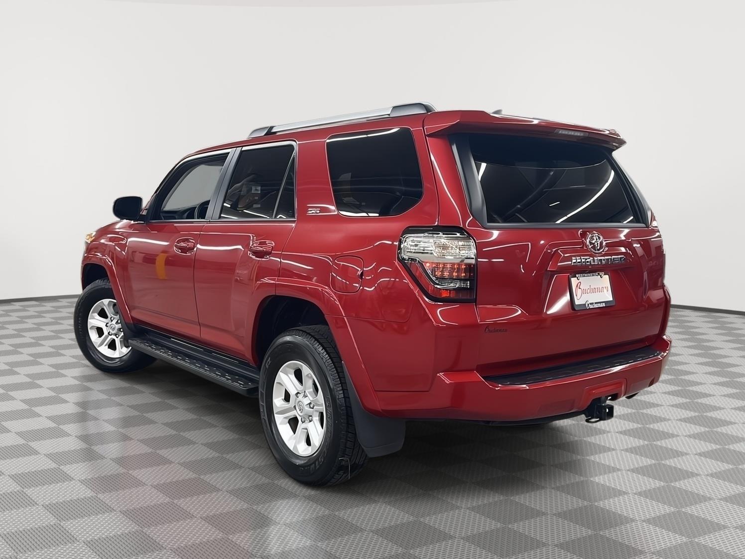 2024 Toyota 4Runner SR5 photo 4