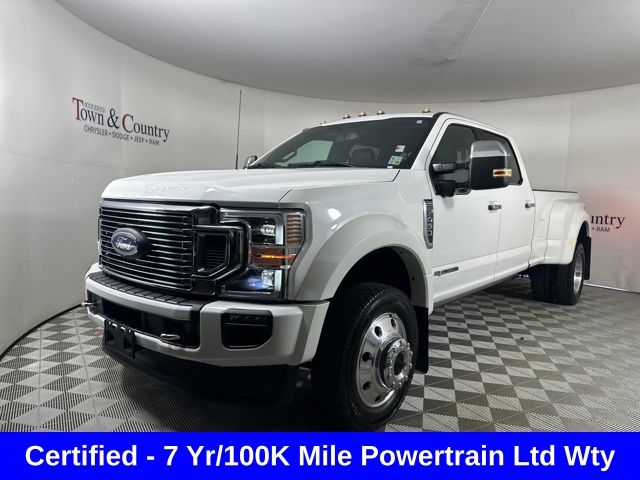 2022 Ford F-450 Super Duty Platinum's photo