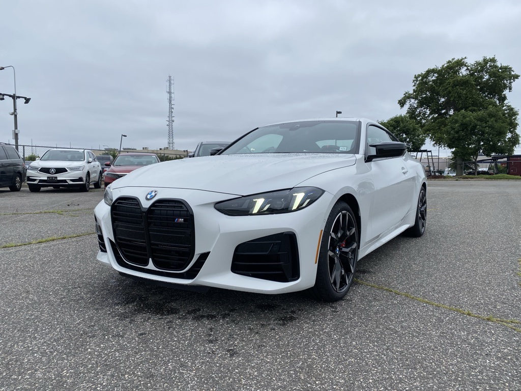 2026 BMW 4 Series M440i's photo