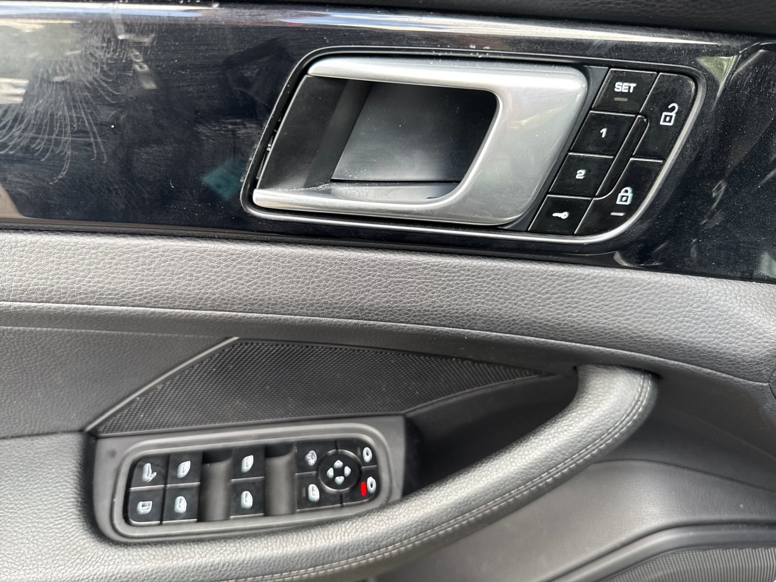2019 Porsche Panamera E-Hybrid 4 photo 8