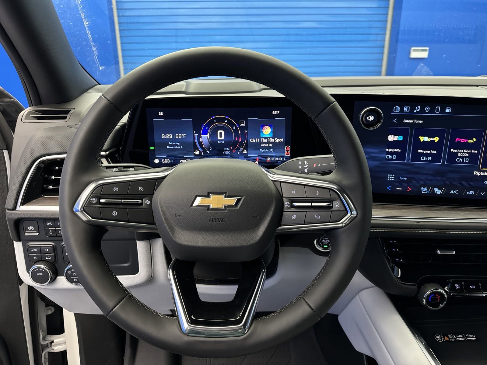 2025 Chevrolet Tahoe Premier photo 14