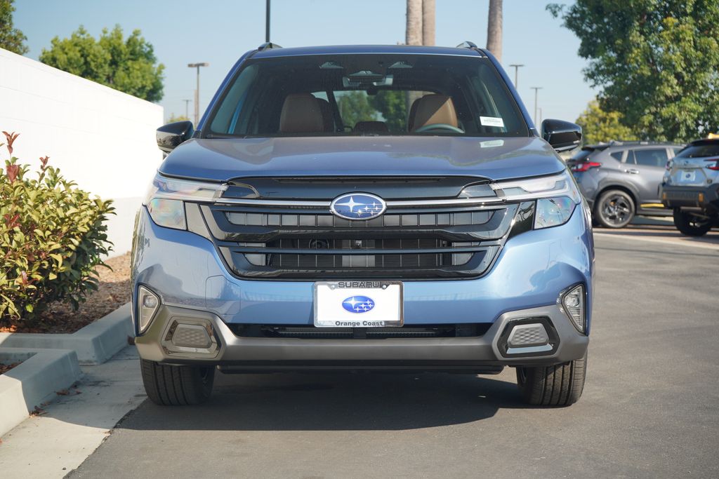 2025 Subaru Forester Touring photo 4