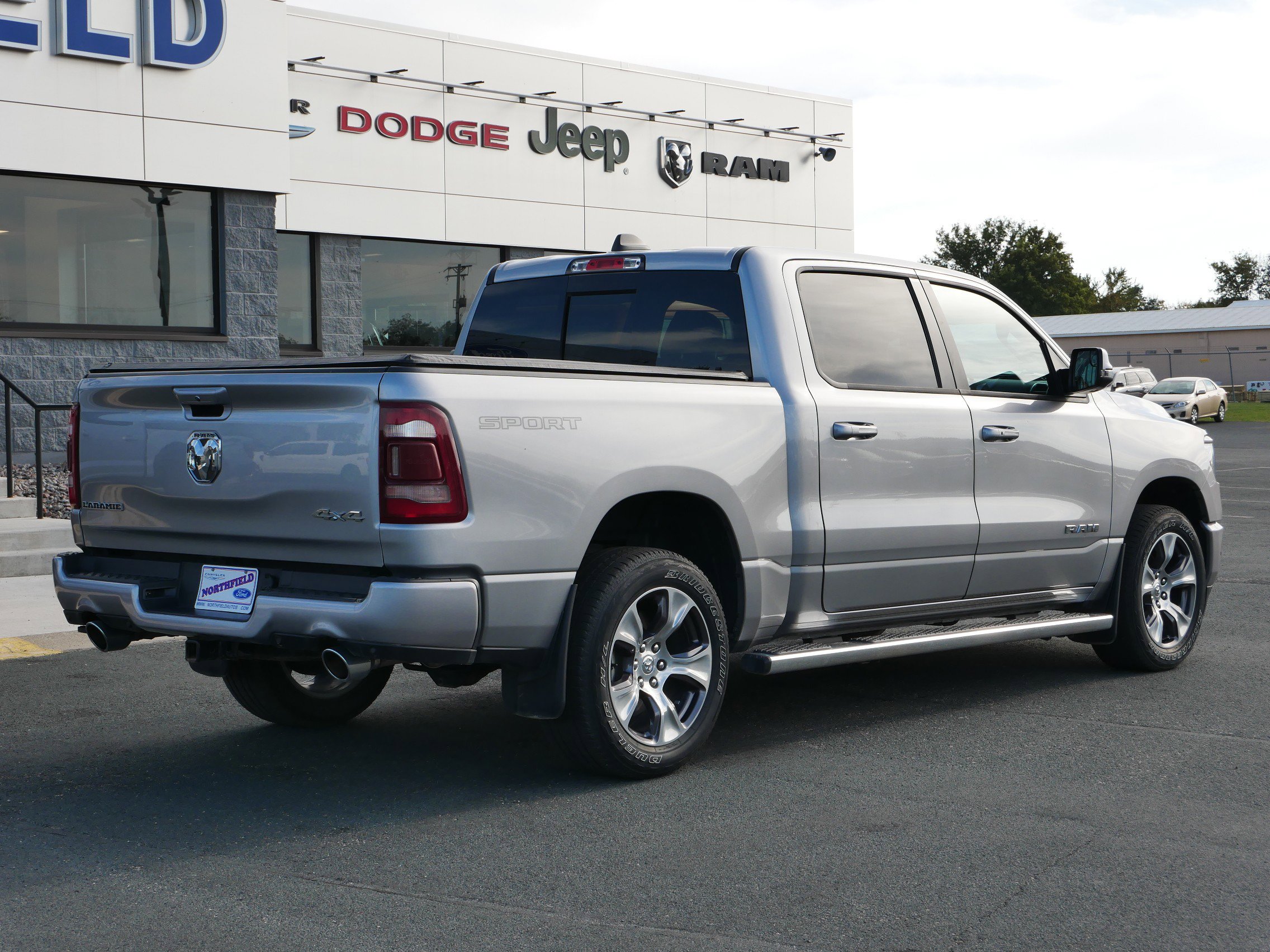 2023 Ram 1500 Laramie photo 8