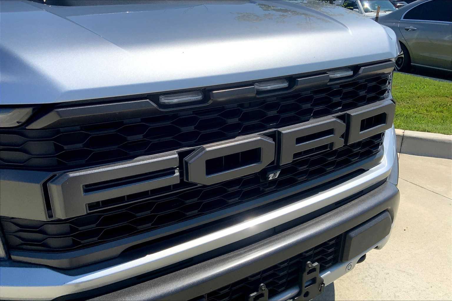 2022 Ford F-150 Raptor photo 29