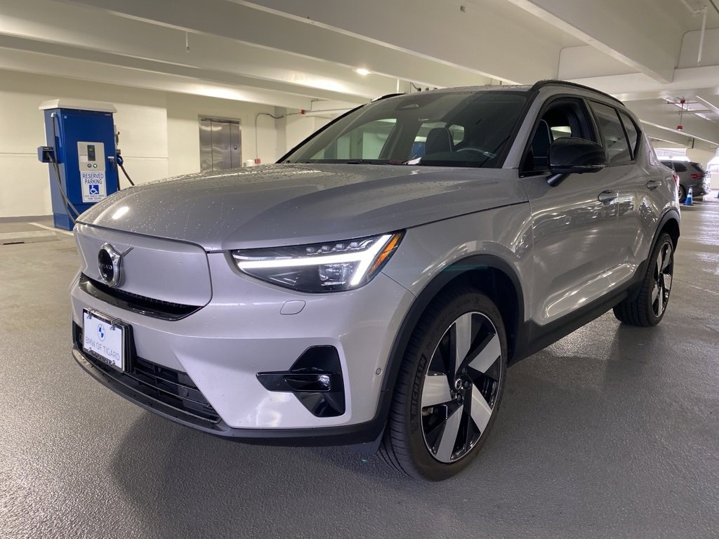 2023 Volvo XC40