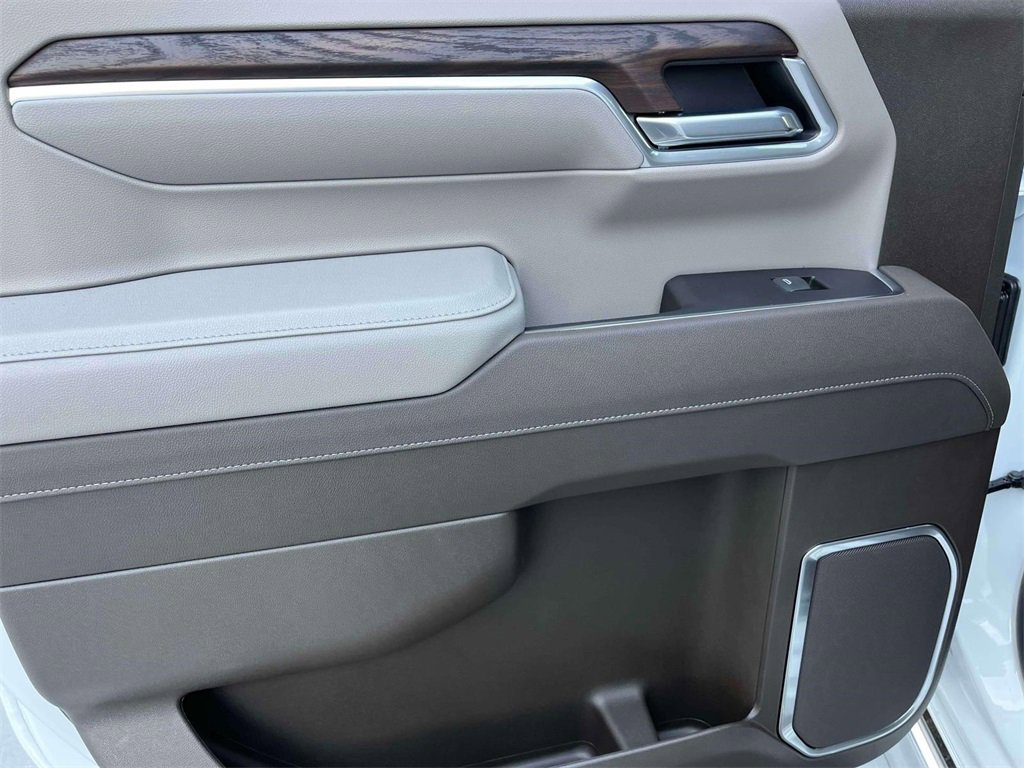2026 Gmc Sierra 1500 SLT photo 16