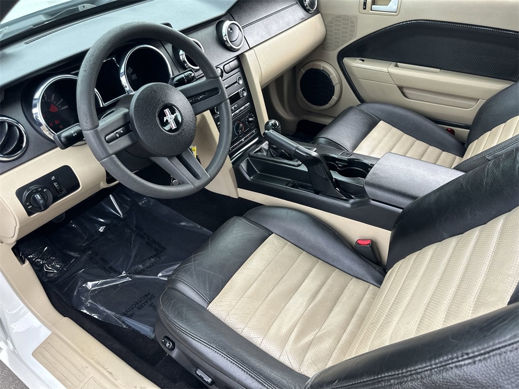 2008 Ford Mustang GT Premium photo 21