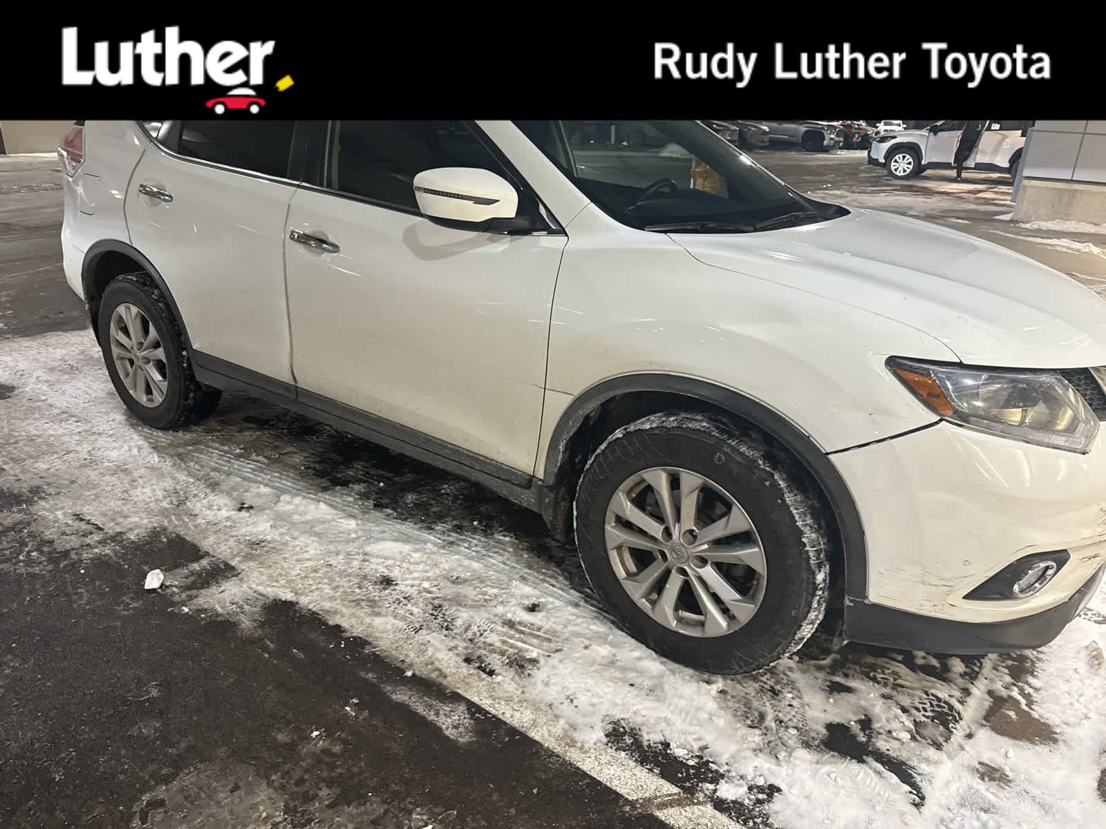 2016 Nissan Rogue SV