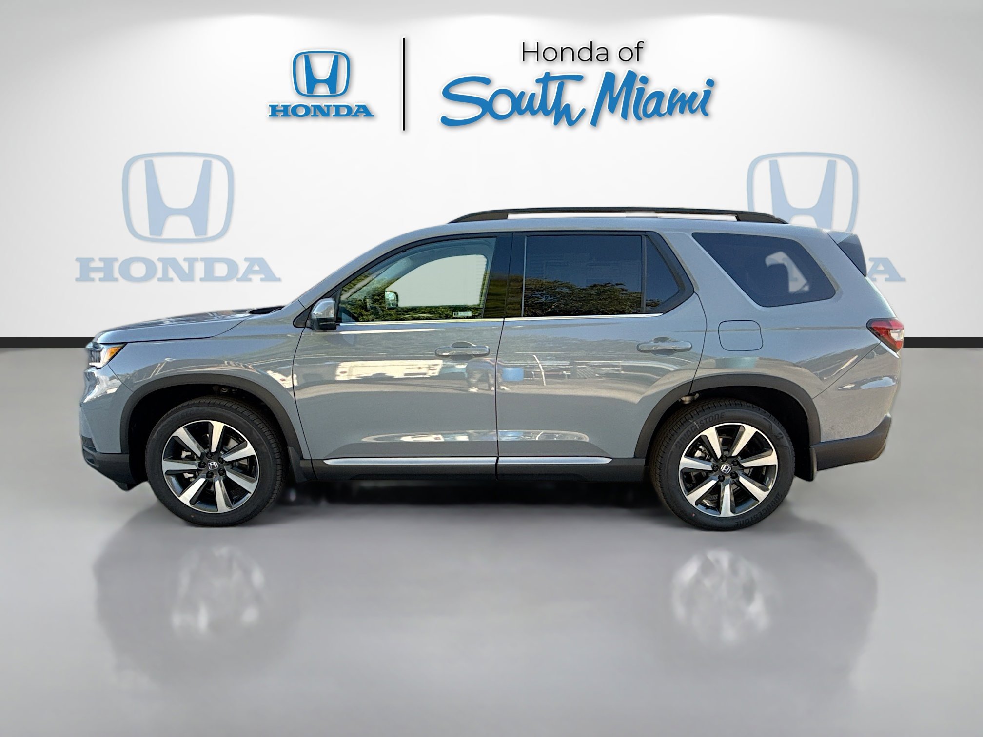 2025 Honda Pilot Elite photo 4