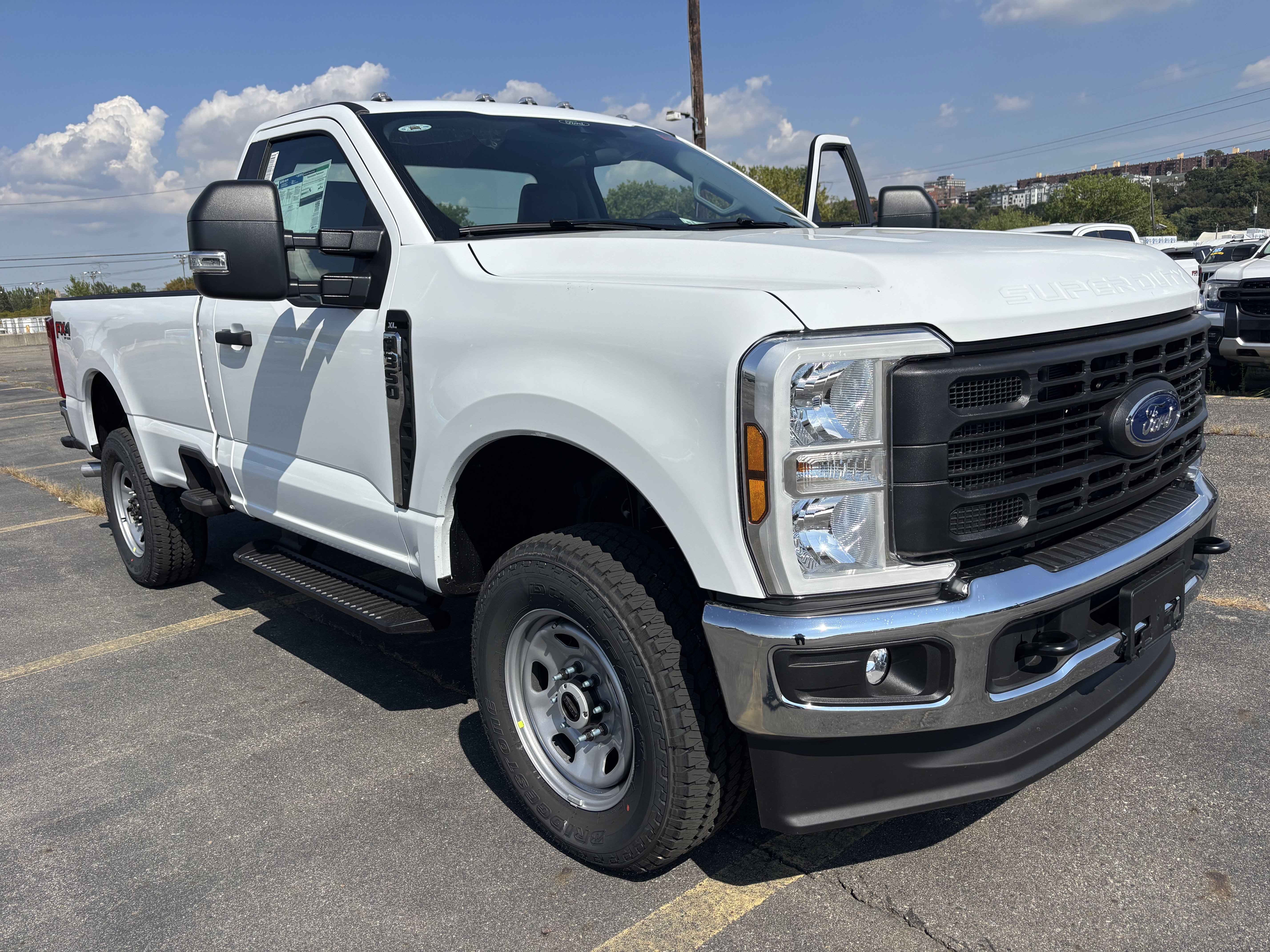 2026 Ford F-350 Super Duty XL's photo