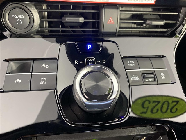 2025 Toyota bZ4X XLE photo 19